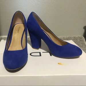 Old Navy blue heels size 7
